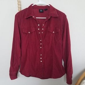 Quizz Again & Co. • burgundy button down